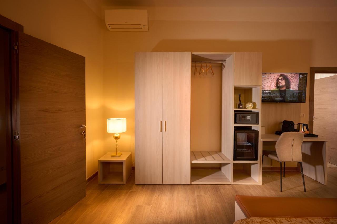 D'Azeglio 62 Luxury Rooms Bologna Ngoại thất bức ảnh