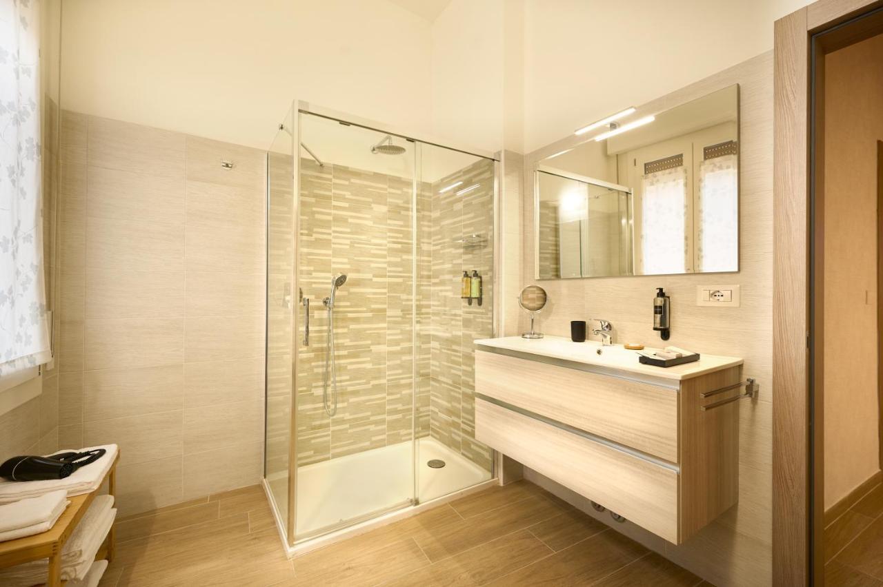 D'Azeglio 62 Luxury Rooms Bologna Ngoại thất bức ảnh