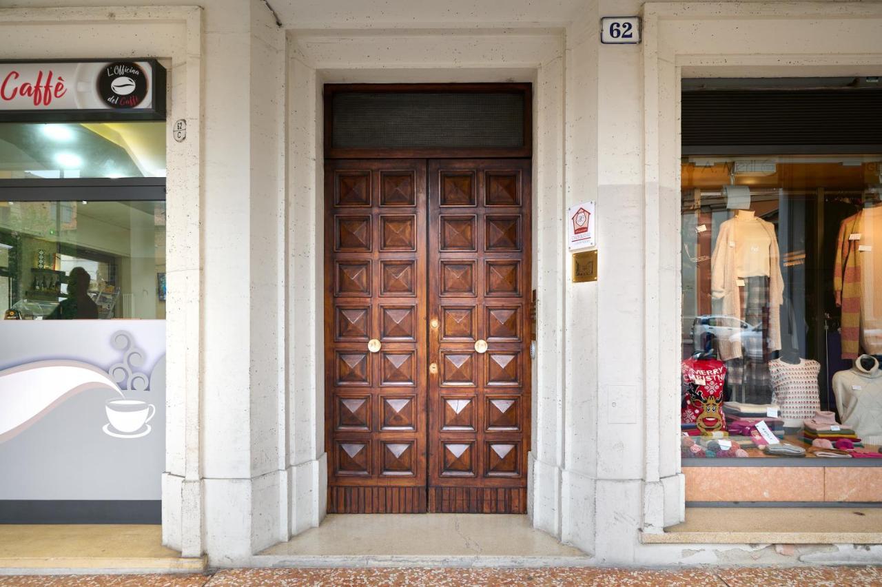 D'Azeglio 62 Luxury Rooms Bologna Ngoại thất bức ảnh